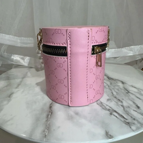 Hello Kitty Kids Accessory Bag - Picture 4 of 4